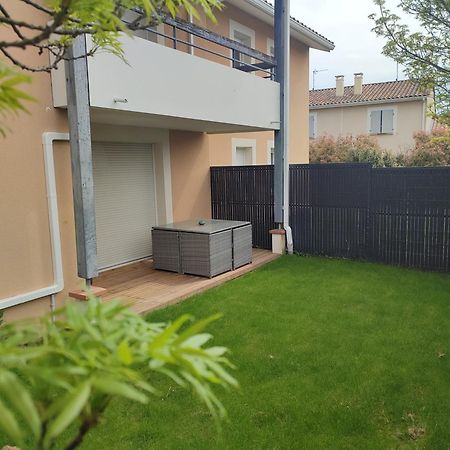 T2 Avec Jardin Proche Aeroport, Airbus, Meet Apartment Daux Luaran gambar