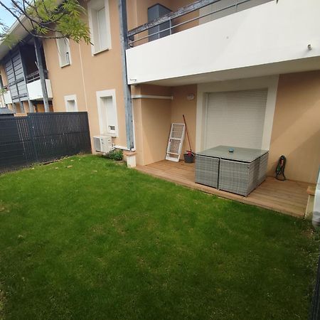 T2 Avec Jardin Proche Aeroport, Airbus, Meet Apartment Daux Luaran gambar